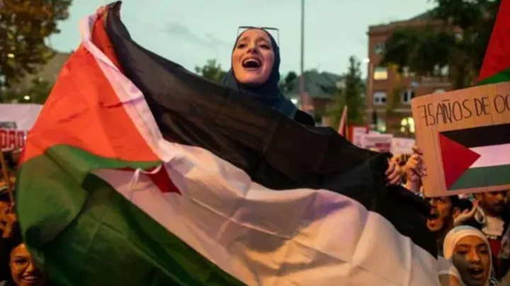 A K ARAFAT@DW24/1d71246044cab8e6092f8e426a71d837-68d001c748d65.webp